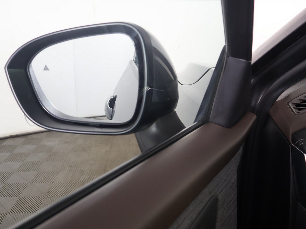 Used 2023 Nissan Rogue SV AWD/4WD image 33