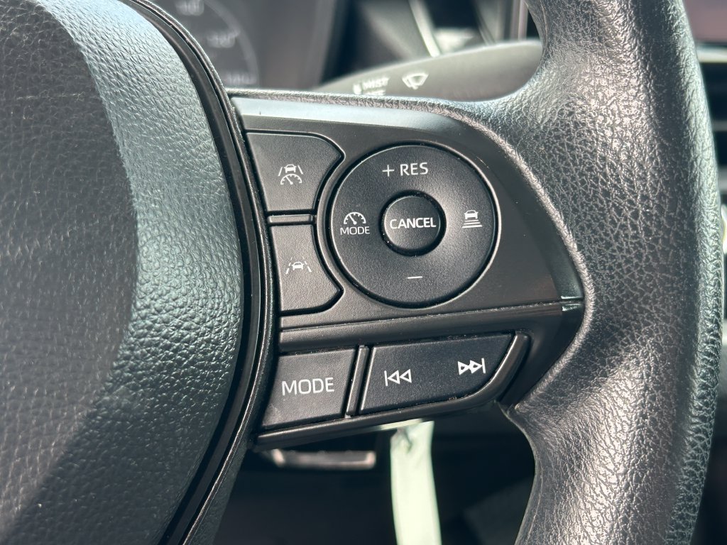 Used 2024 Toyota Corolla LE FWD image 17