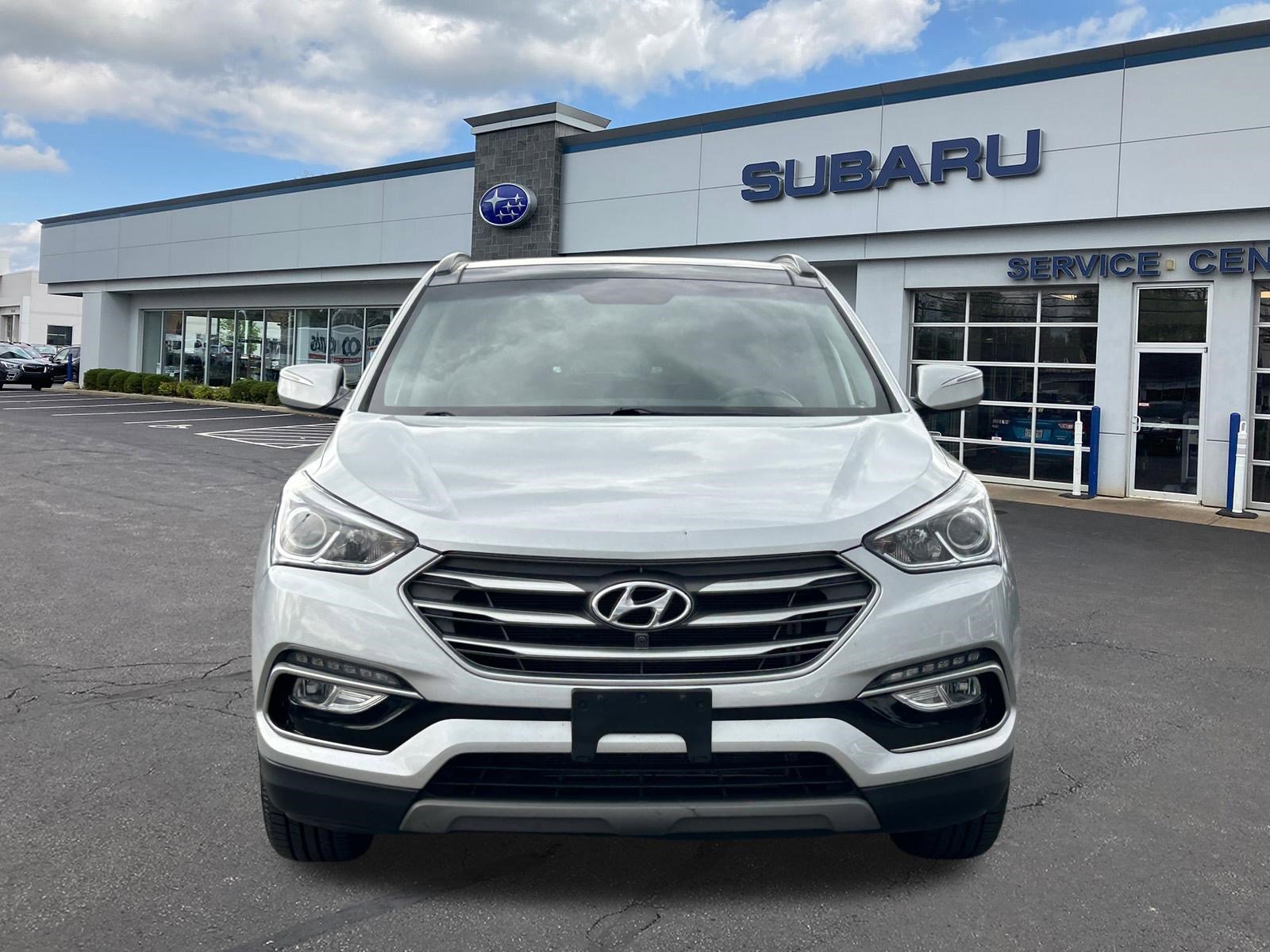 Used 2018 Hyundai Santa Fe Sport w/ 2.4L Tech Package 04 FWD image 2