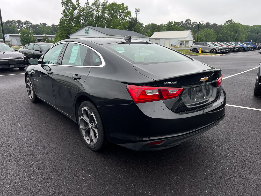 Used 2023 Chevrolet Malibu LT FWD image 3