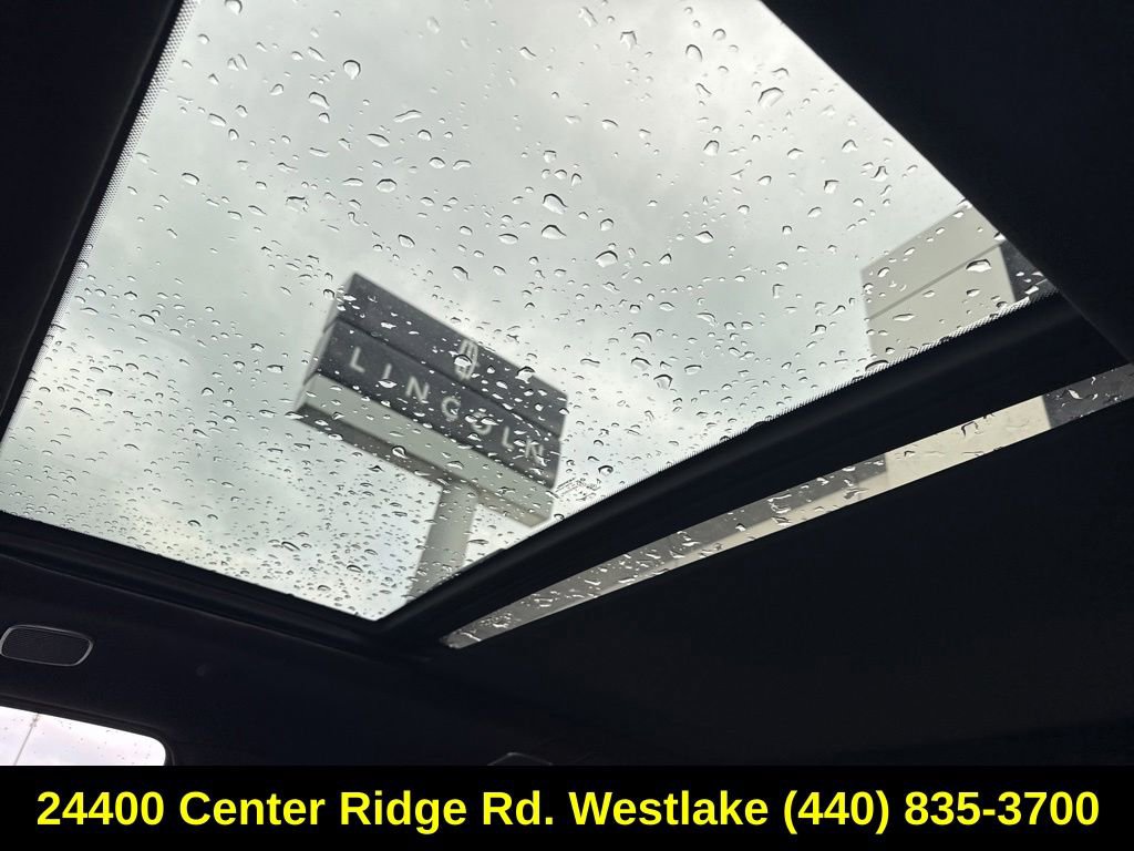Used 2022 Jeep Grand Wagoneer Series III AWD/4WD image 17