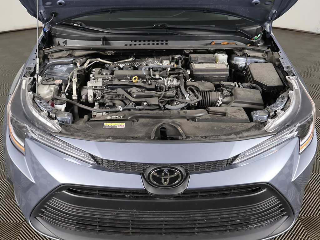 Used 2025 Toyota Corolla LE FWD image 17