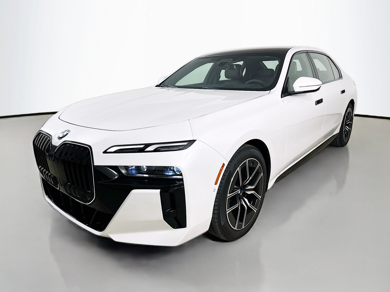 New 2026 BMW 760i xDrive AWD/4WD image 1