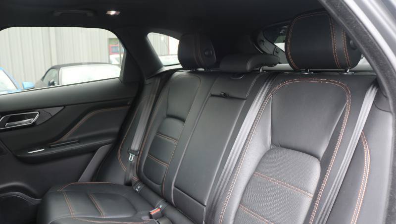 Used 2018 Jaguar F-PACE Prestige AWD/4WD image 17