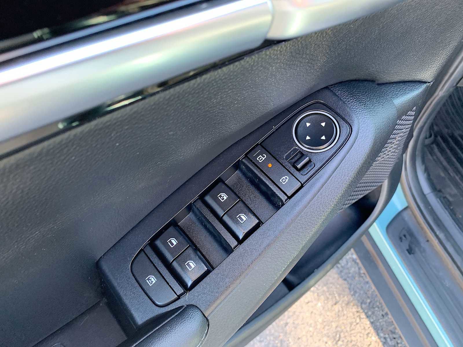 Used 2024 Kia Seltos EX image 24