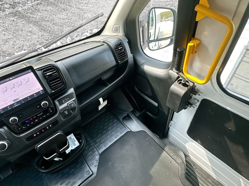 Used 2024 RAM ProMaster 3500 w/ Delivery Van Package FWD image 21