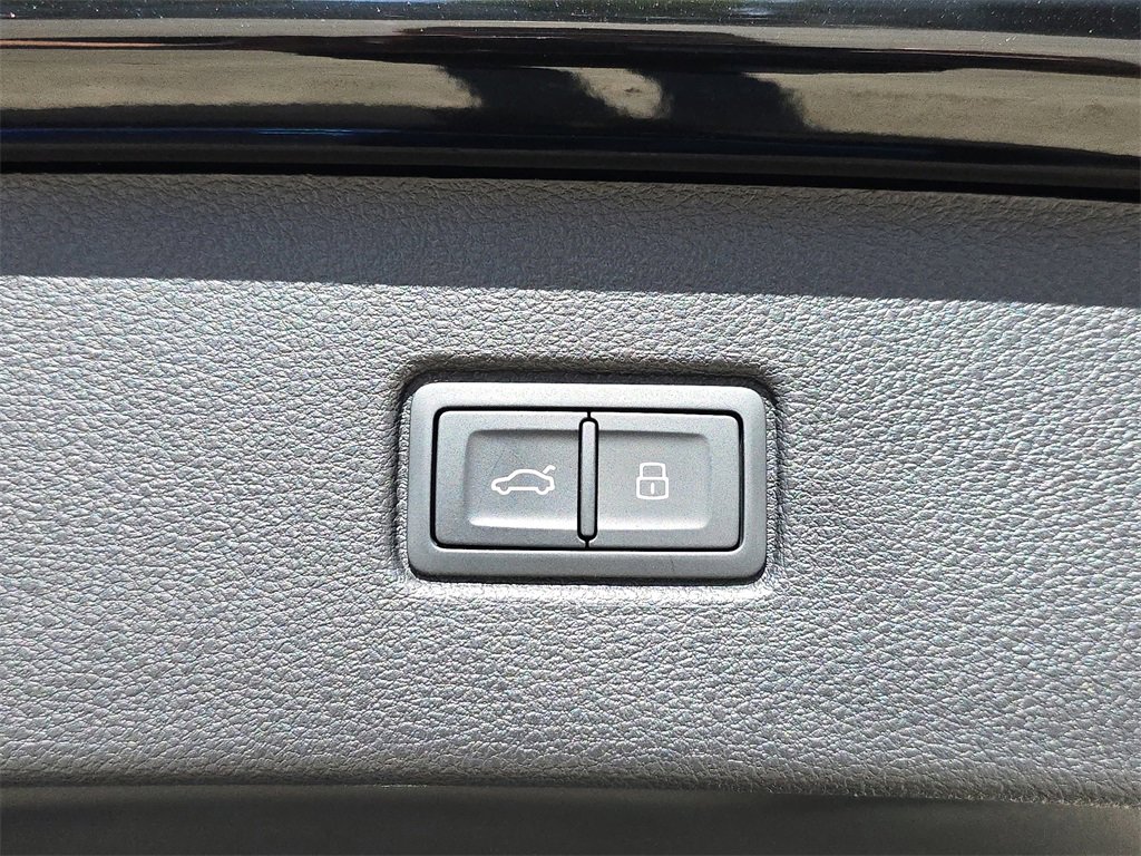New 2026 Audi Q7 3.0T Premium Plus image 14