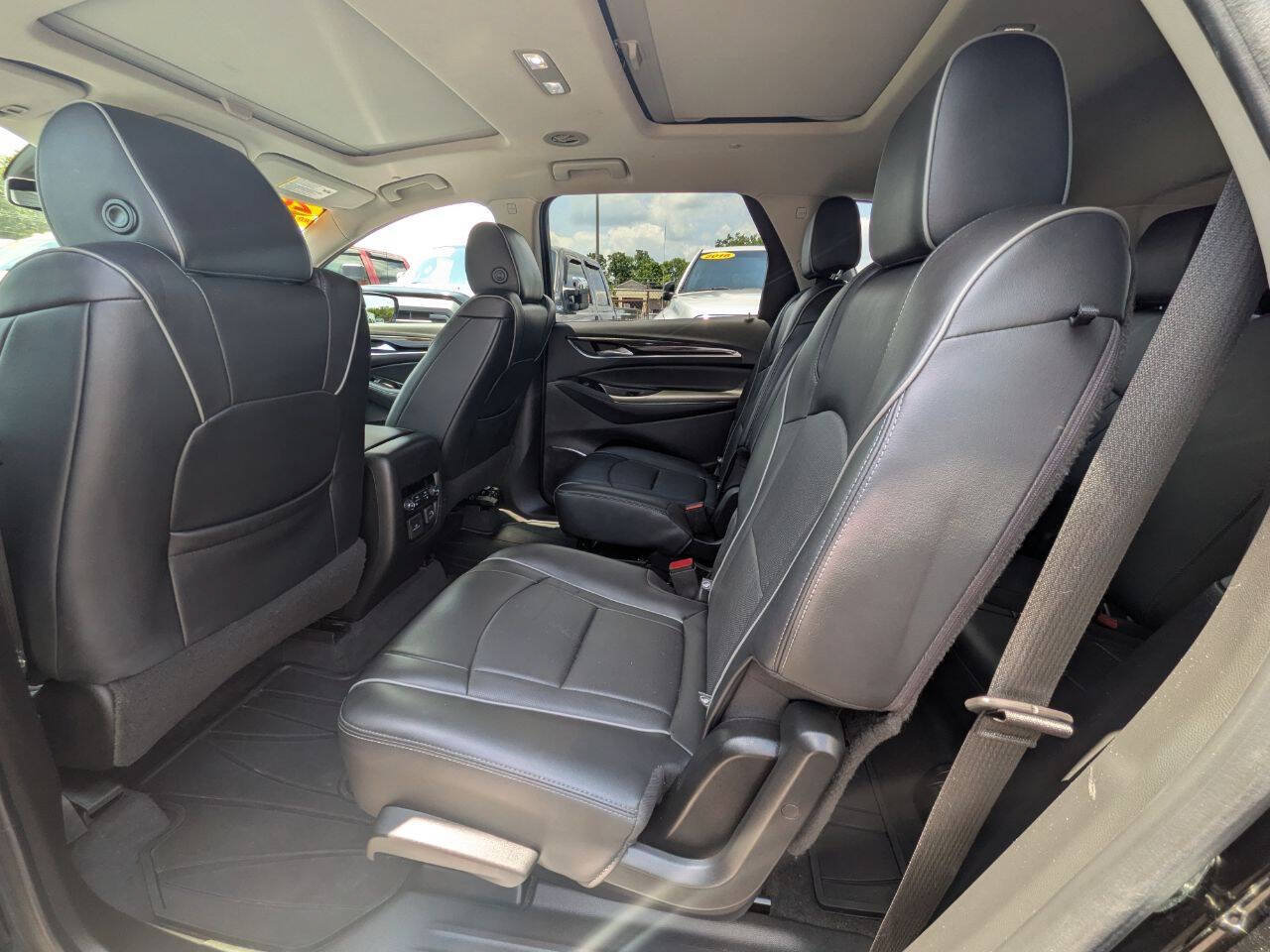 Used 2020 Buick Enclave Avenir w/ Avenir Technology Package AWD/4WD image 21