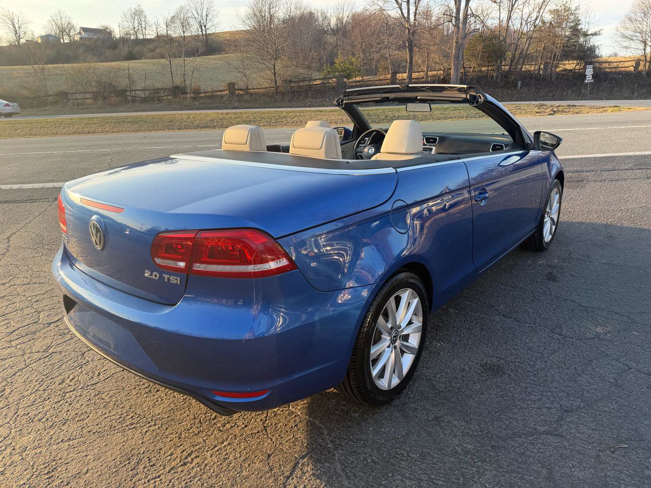 Used 2012 Volkswagen Eos Komfort FWD image 7