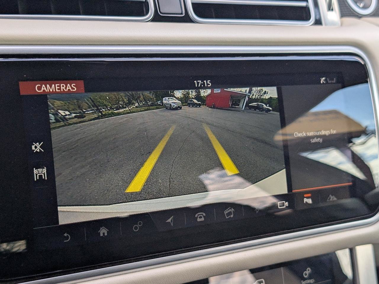 Used 2019 Land Rover Range Rover Supercharged AWD/4WD image 18