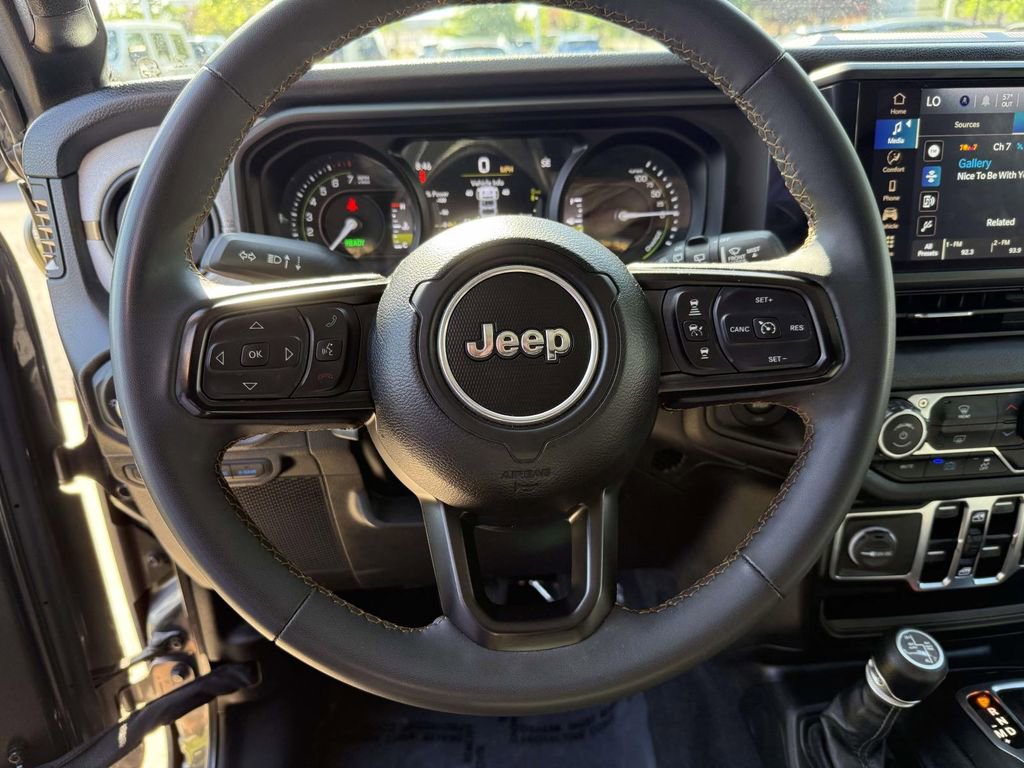 Used 2024 Jeep Wrangler Unlimited AWD/4WD image 20