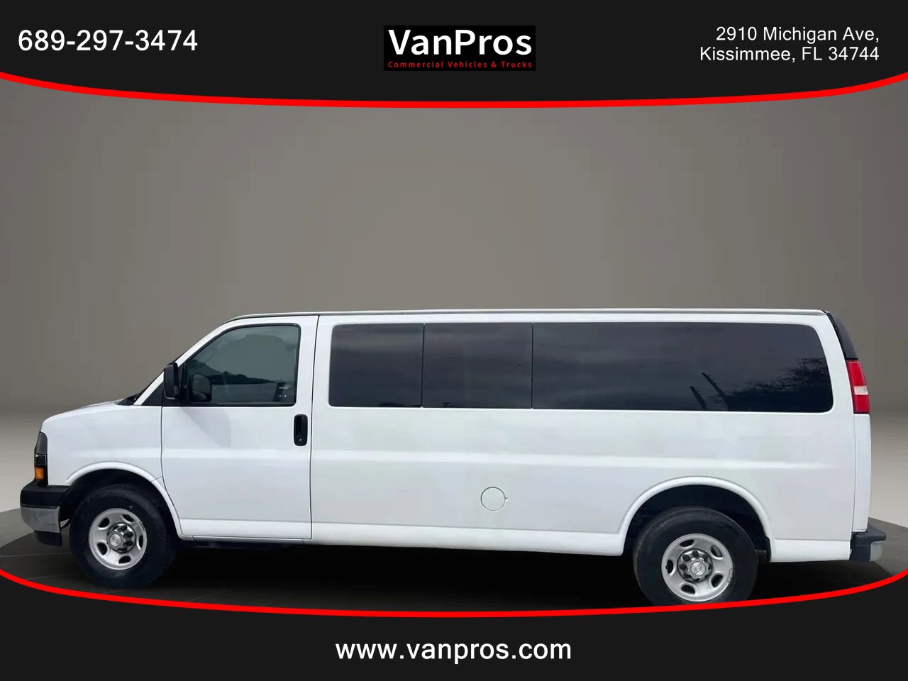 Used 2018 Chevrolet Express 3500 LT w/ LT Preferred Equipment Group RWD image 2