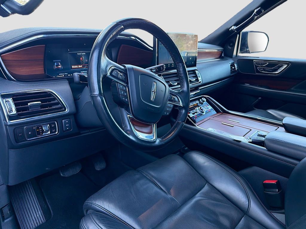 Used 2023 Lincoln Navigator Reserve image 31