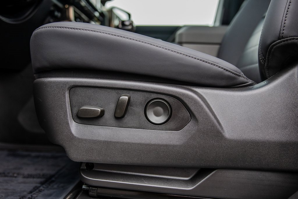 Used 2024 GMC Hummer EV 3X w/ LPO, Illumination Package image 15