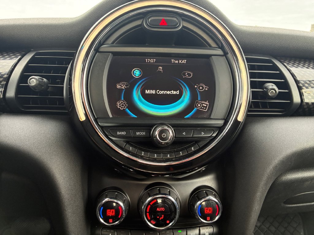 Used 2017 MINI Cooper S FWD image 8