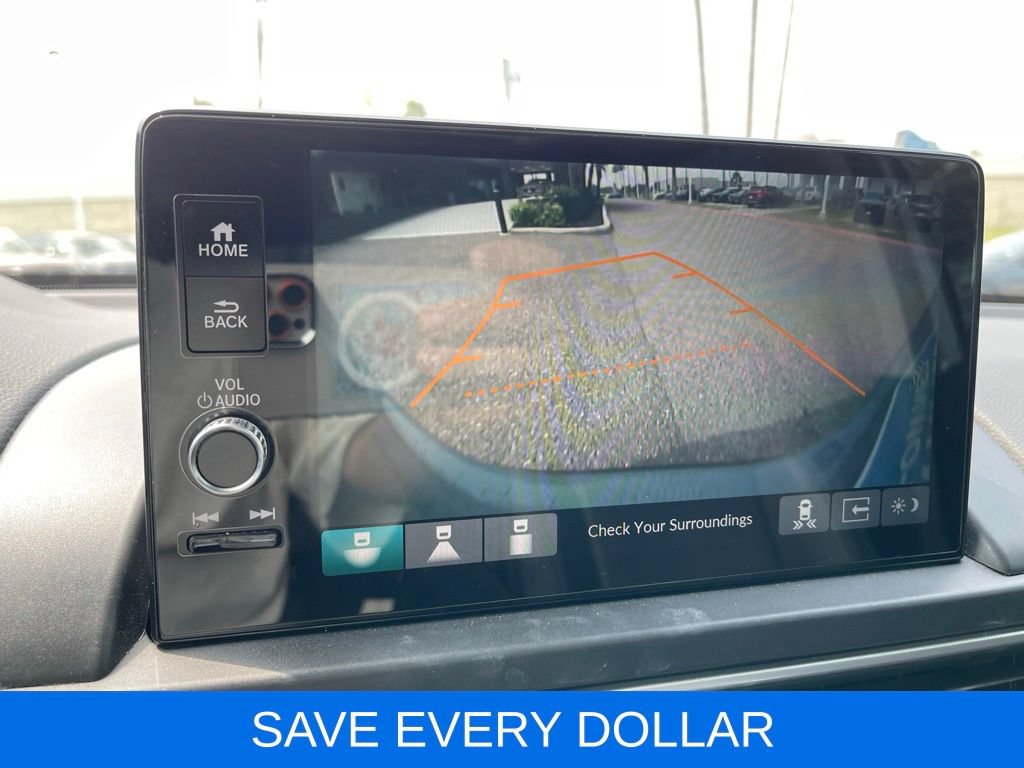 Used 2023 Honda Pilot Touring image 11