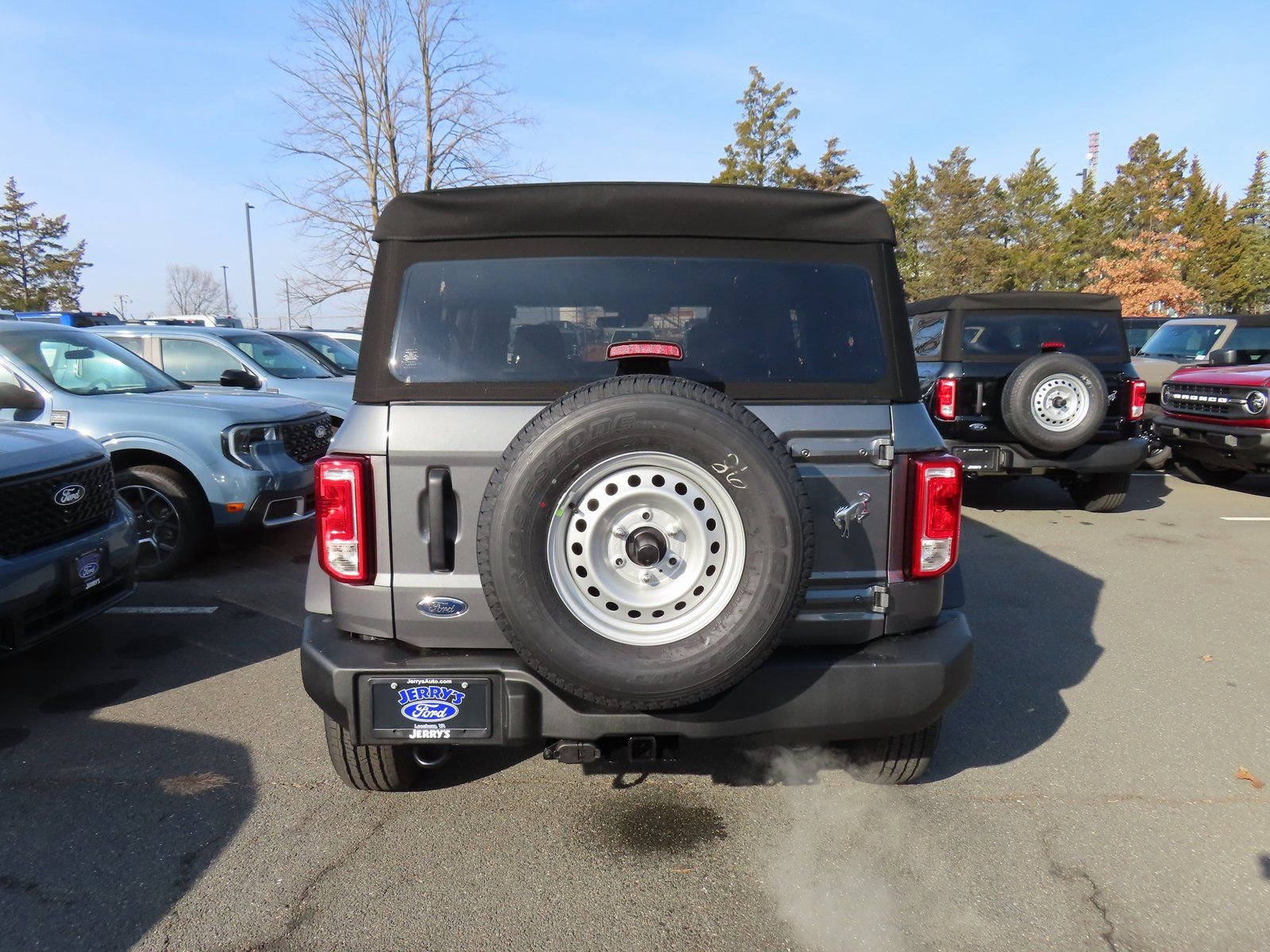 New 2025 Ford Bronco 4-Door image 5