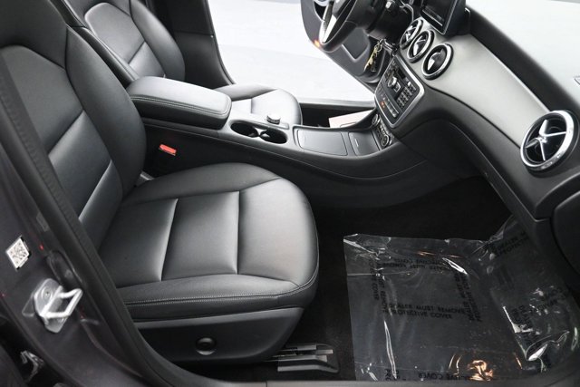 Used 2015 Mercedes-Benz GLA 250 4MATIC image 29