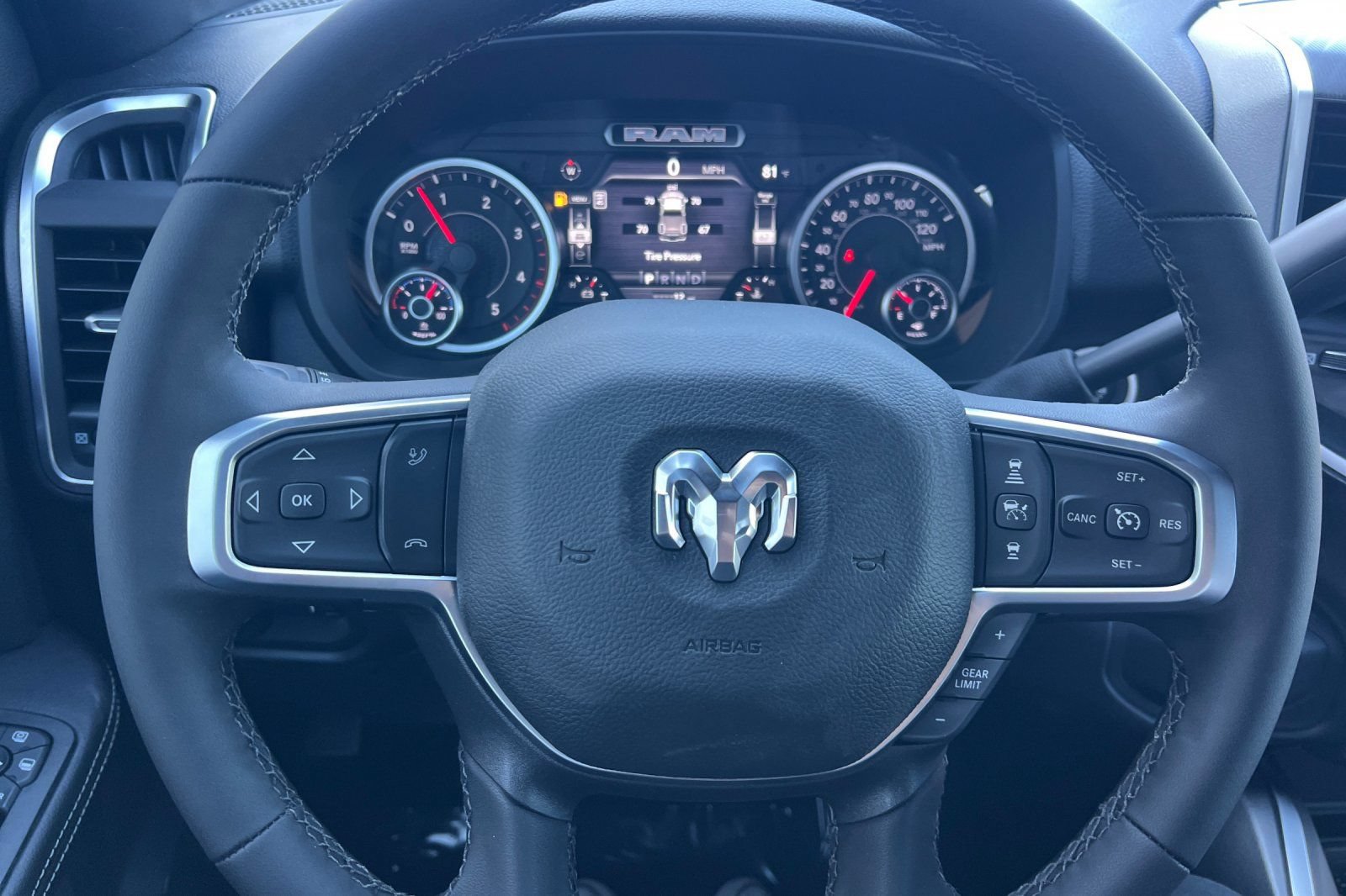 New 2026 RAM 2500 Big Horn AWD/4WD image 19