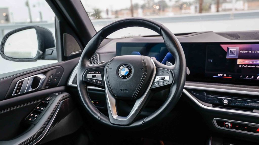 Used 2024 BMW X5 xDrive40i w/ Premium Package AWD/4WD image 18