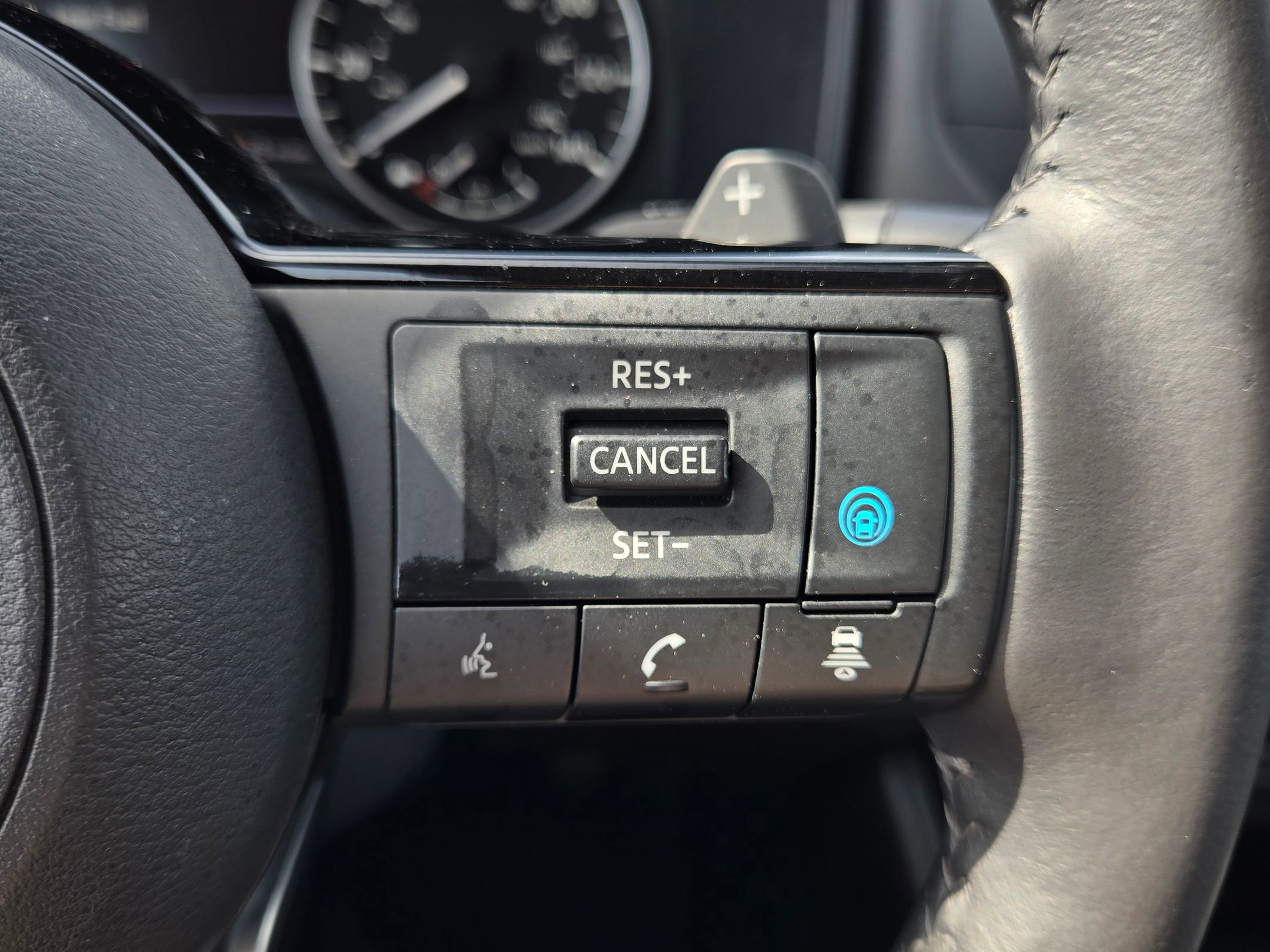 Used 2021 Nissan Rogue SV w/ Premium Package image 25