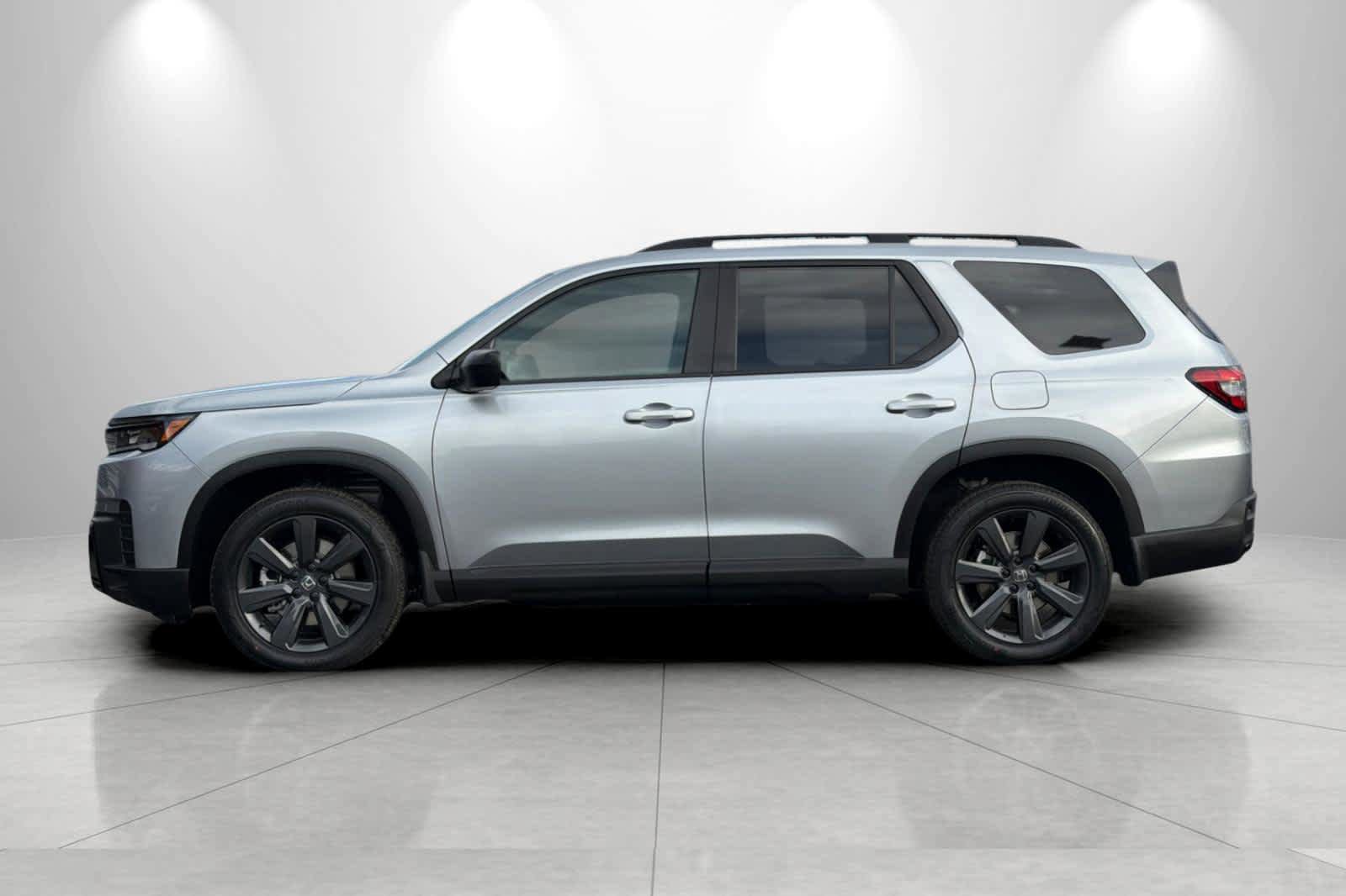 New 2026 Honda Pilot Sport image 5