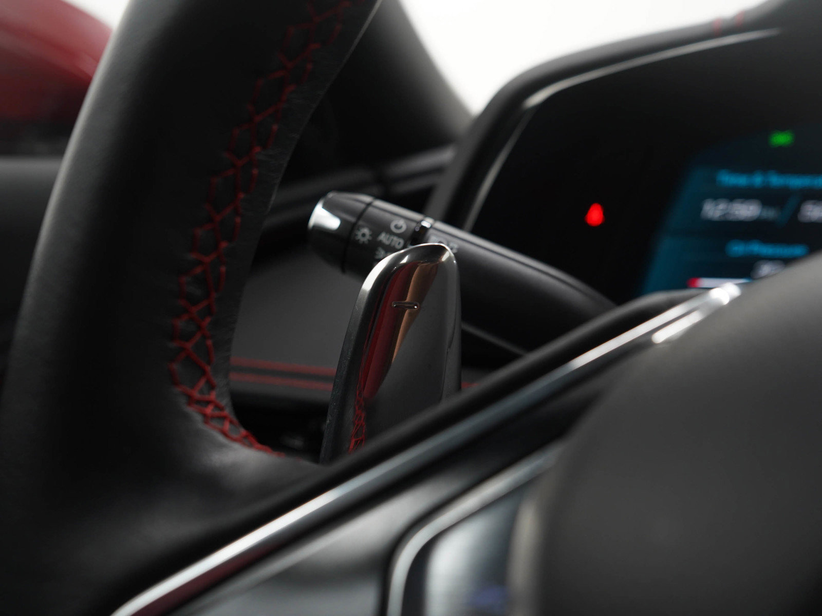 Used 2023 Chevrolet Corvette Stingray Convertible w/ Z51 Performance Package image 25