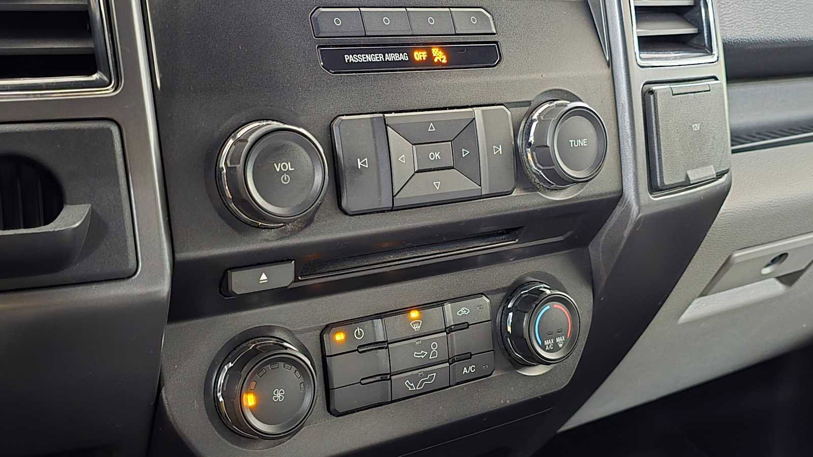 Used 2017 Ford F150 XLT RWD image 30