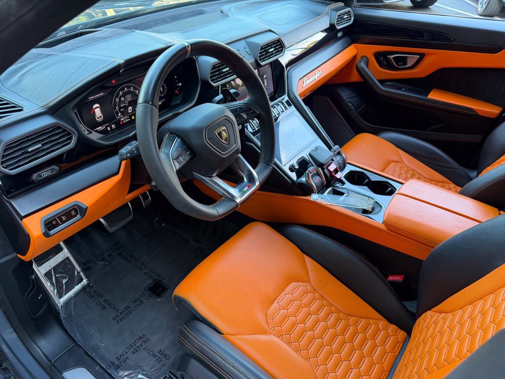 Used 2022 Lamborghini Urus AWD/4WD image 24