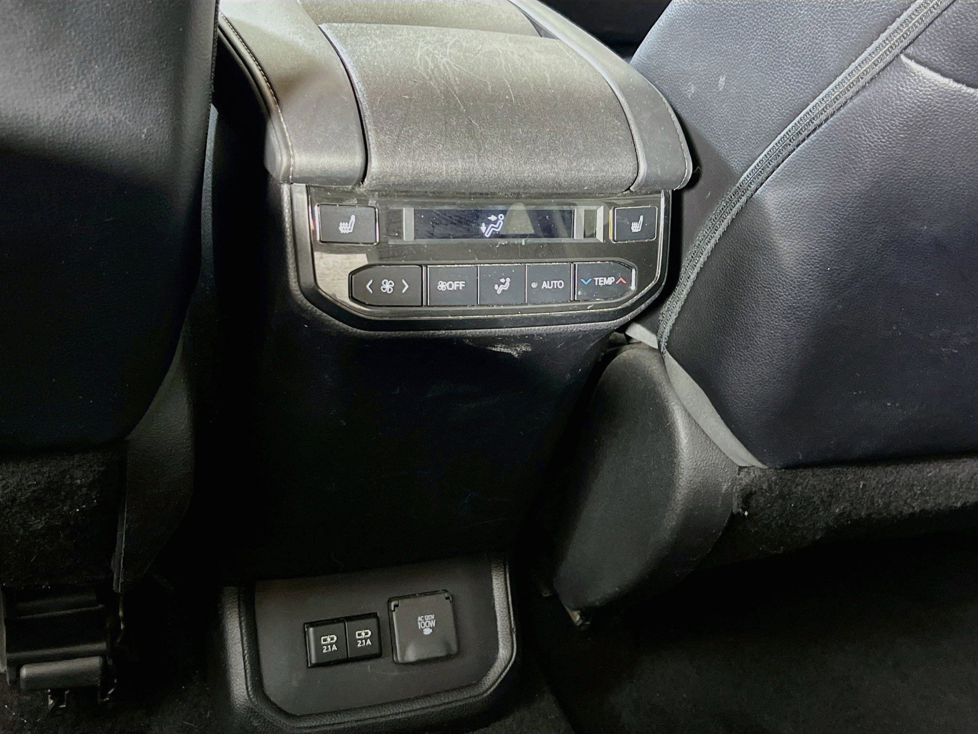 Used 2021 Toyota Highlander Platinum AWD/4WD image 26