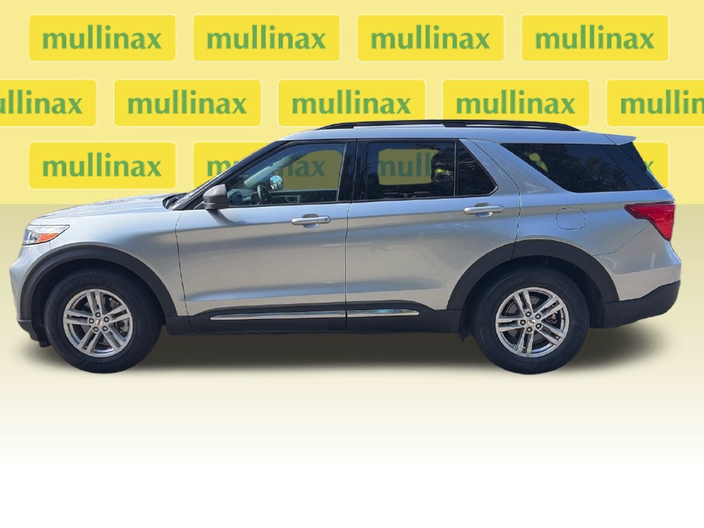 Certified 2024 Ford Explorer XLT w/ Equipment Group 202A RWD image 12