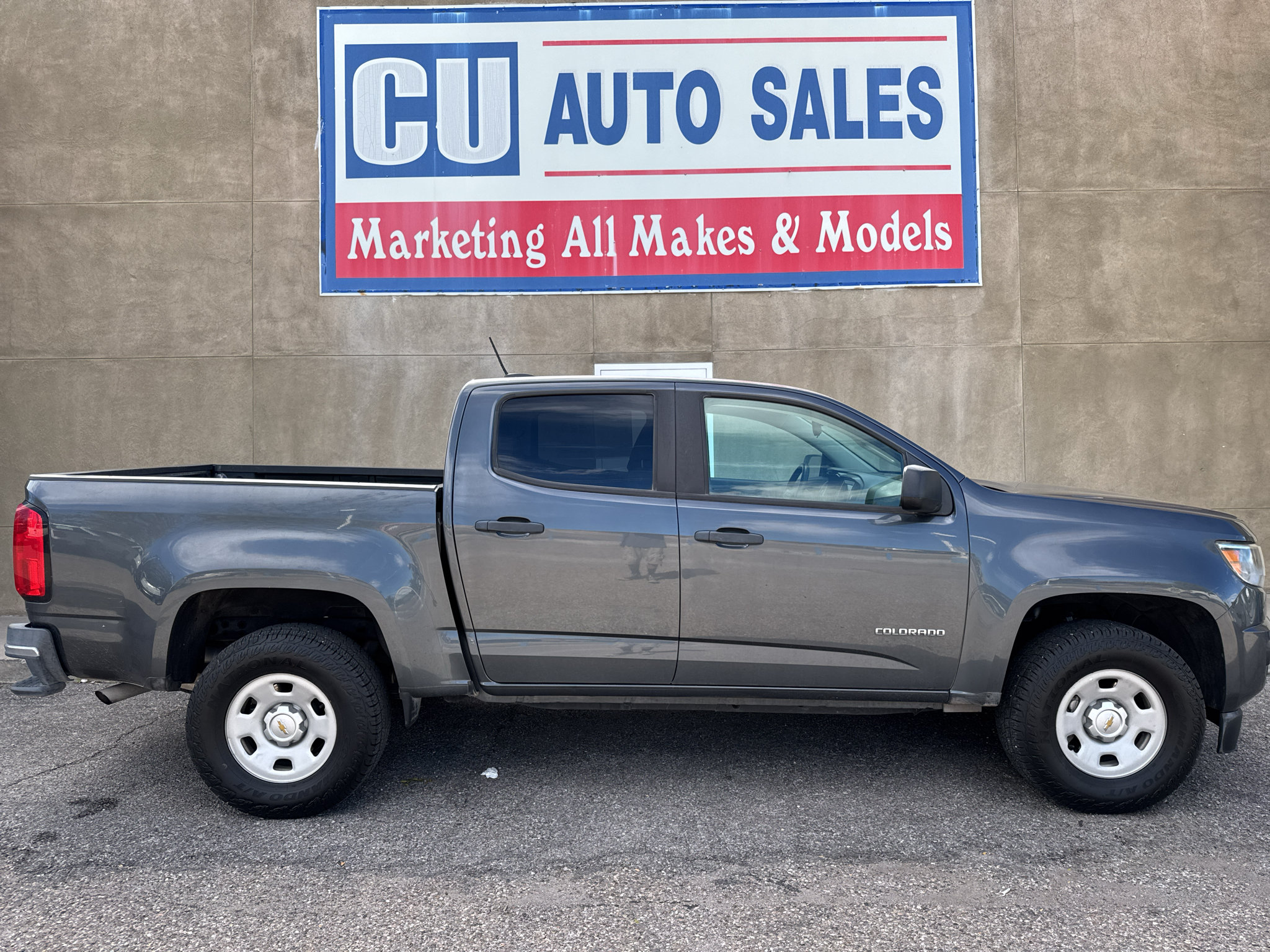 Used 2017 Chevrolet Colorado W/T w/ WT Convenience Package RWD image 4