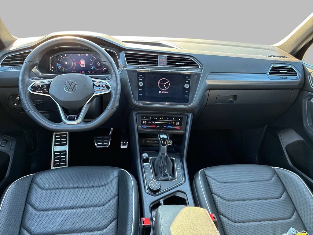 Used 2024 Volkswagen Tiguan SEL R-Line AWD/4WD image 15