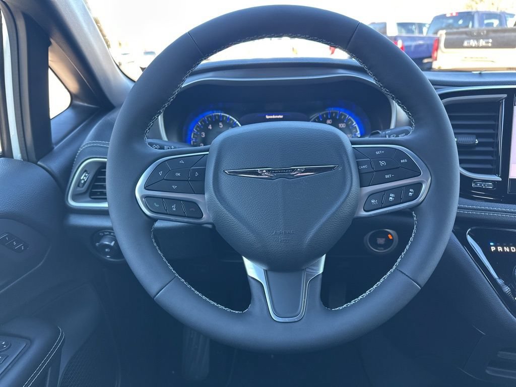 New 2026 Chrysler Pacifica Select AWD/4WD image 16