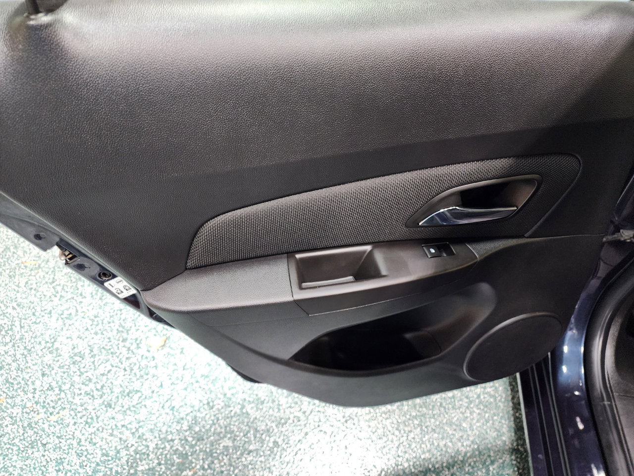 Used 2016 Chevrolet Cruze LT image 20