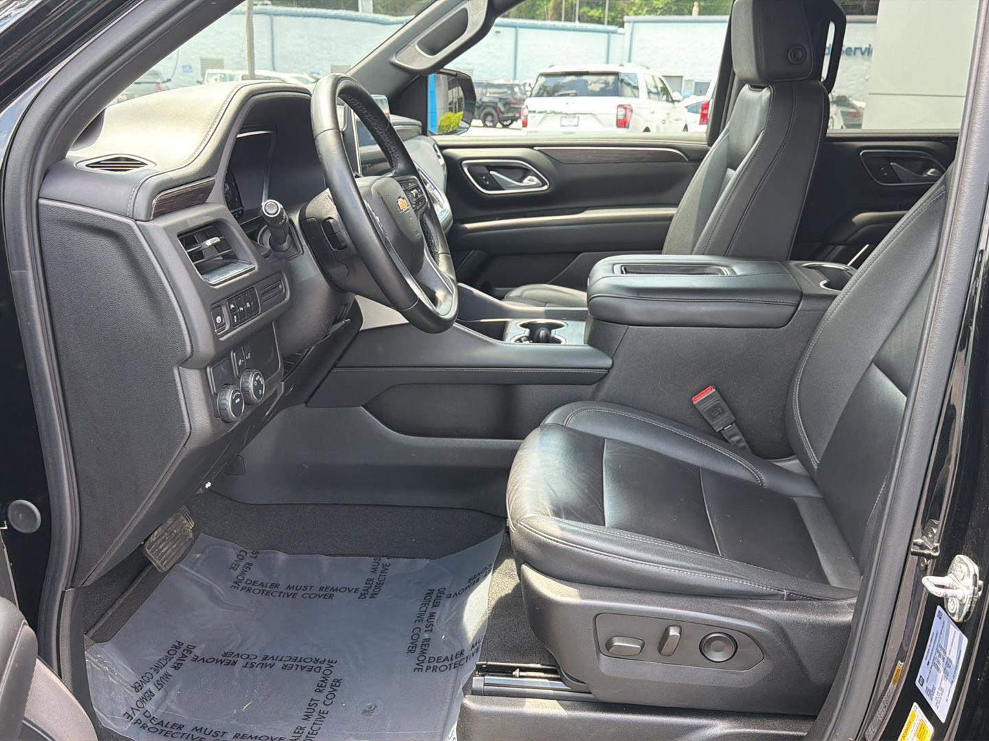 Used 2024 Chevrolet Tahoe LT RWD image 10