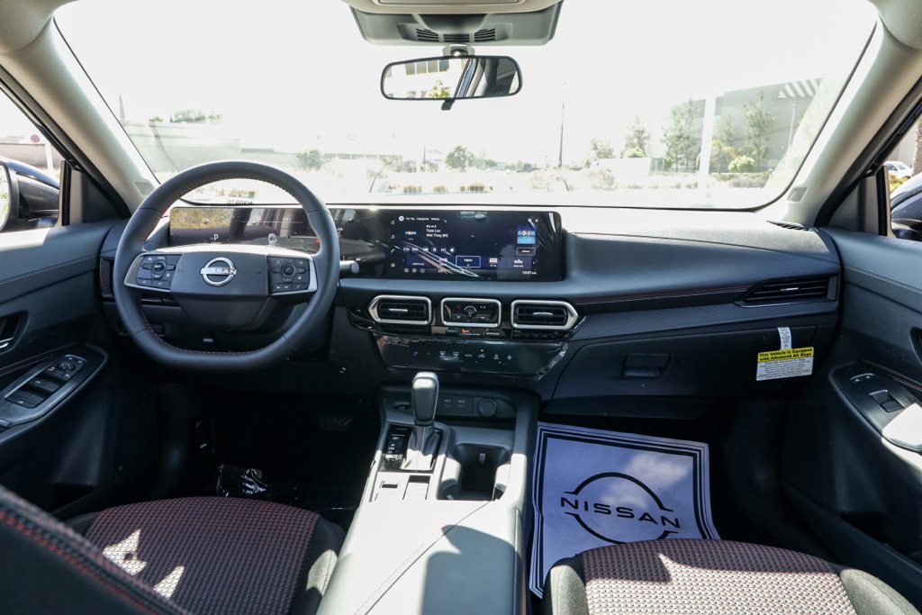 New 2027 Nissan Sentra SR FWD image 24