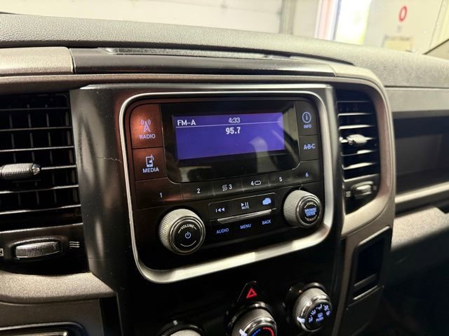 Used 2016 RAM 1500 Express AWD/4WD image 17