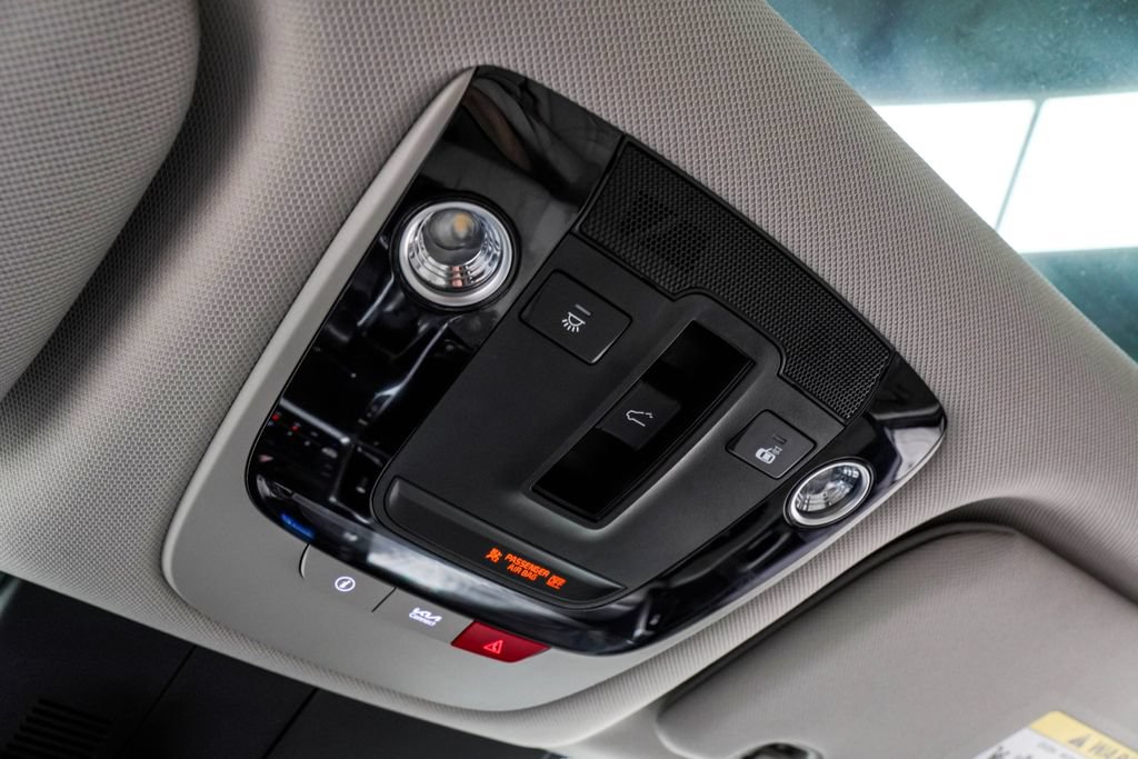 Used 2023 Kia Sorento S w/ Panoramic Sunroof Package FWD image 43