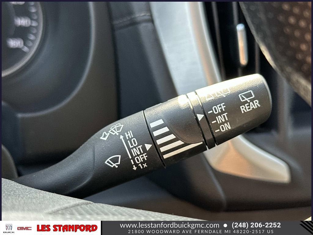 Used 2024 GMC Terrain SLE FWD image 25