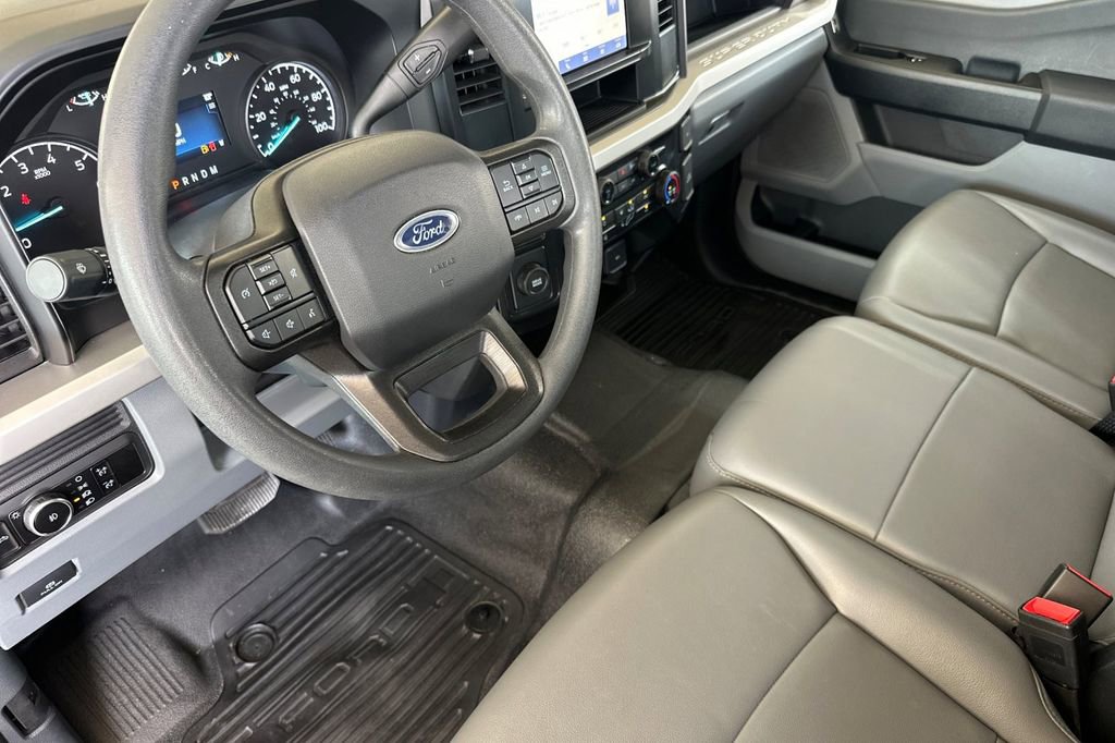 Used 2025 Ford F250 XL w/ XL Chrome Package image 10