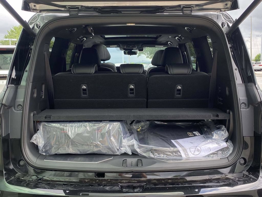 New 2026 INFINITI QX80 Autograph w/ Premium Cargo Package AWD/4WD image 6