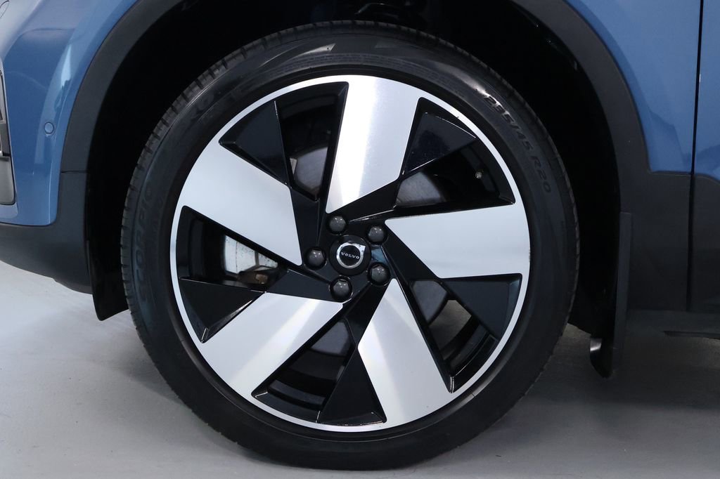Used 2022 Volvo C40 P8 Recharge Ultimate image 41