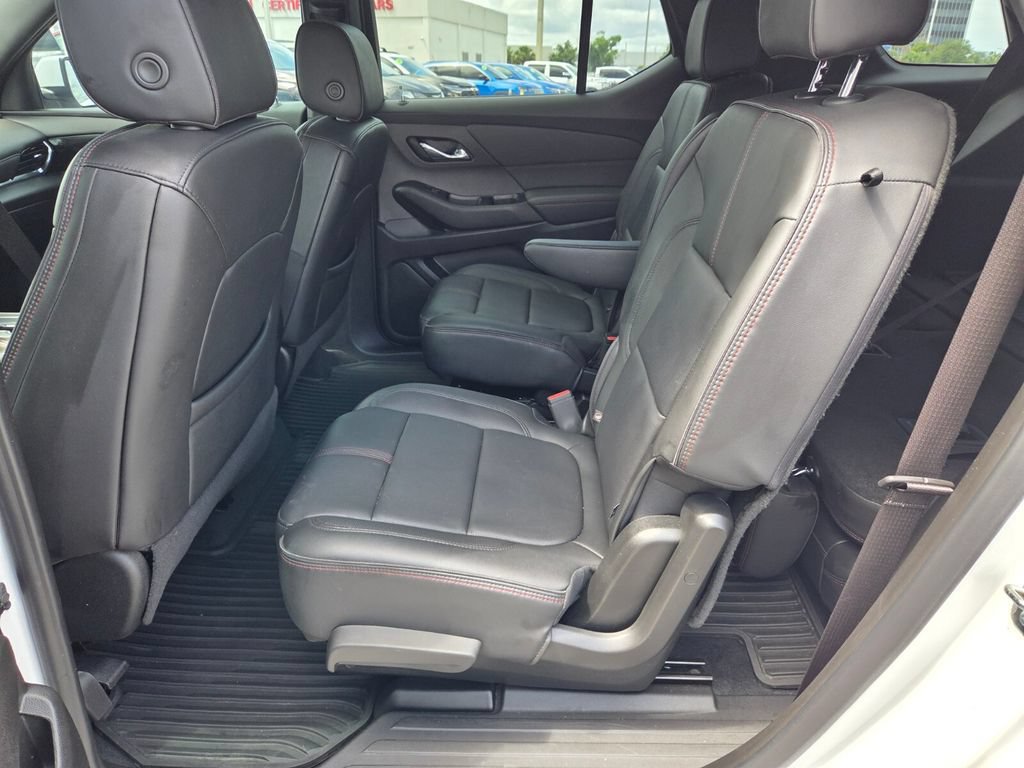 Used 2023 Chevrolet Traverse RS FWD image 7