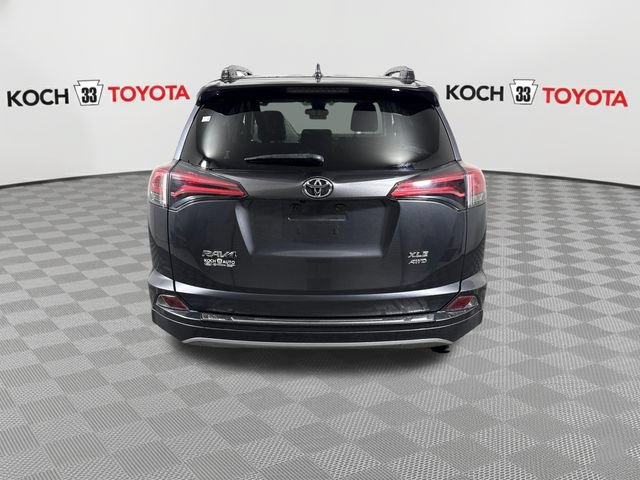 Used 2018 Toyota RAV4 XLE AWD/4WD image 7