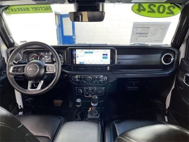 Used 2024 Jeep Wrangler High Altitude image 28