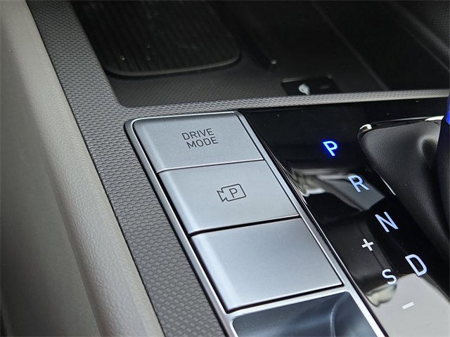 New 2025 Hyundai Elantra SEL image 17