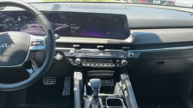 Certified 2025 Kia Telluride SX Prestige X-Line AWD/4WD image 35