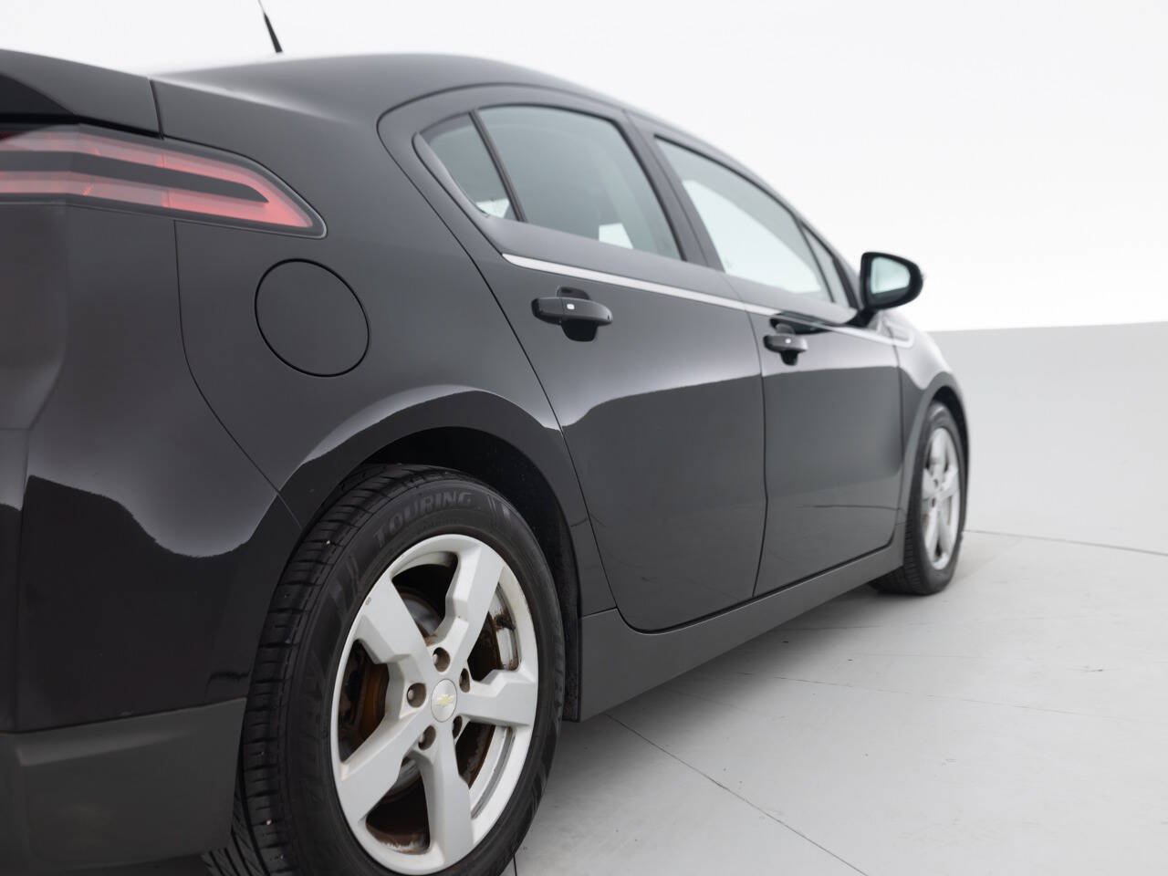 Used 2013 Chevrolet Volt Premium w/ Premium Trim Package FWD image 14