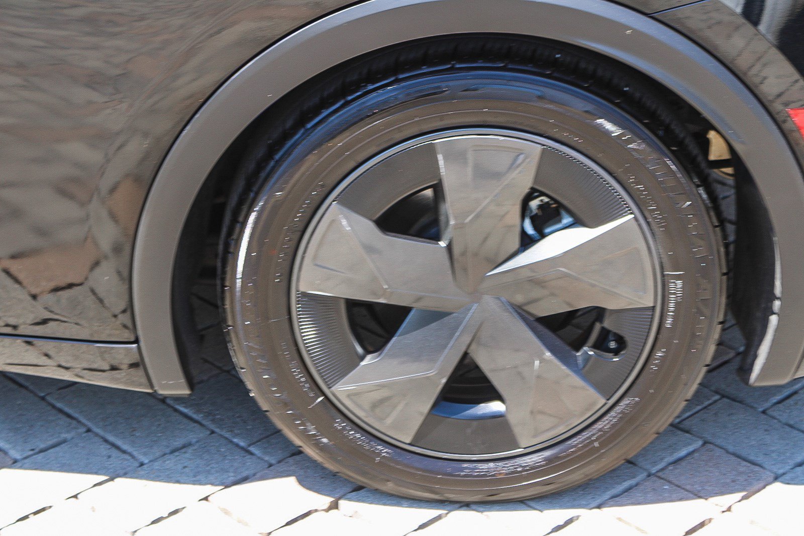 Certified 2025 Toyota Prius LE AWD/4WD image 12
